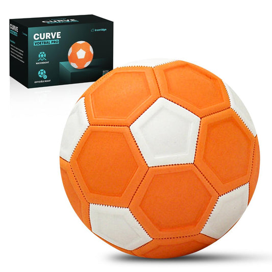 Ironridge® Curve Voetbal Pro – Officiële Maat – Waterdicht – Duurzame Trainingsbal – Optimale Grip – Voor Binnen & Buiten – Oranje/Wit
